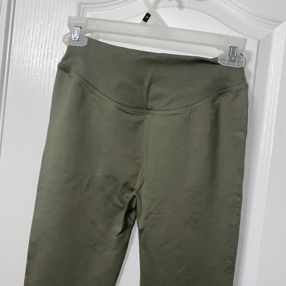 ✨ LOWEST PRICE✨ NEW Green Gymshark Leggings - Picture 5 of 11